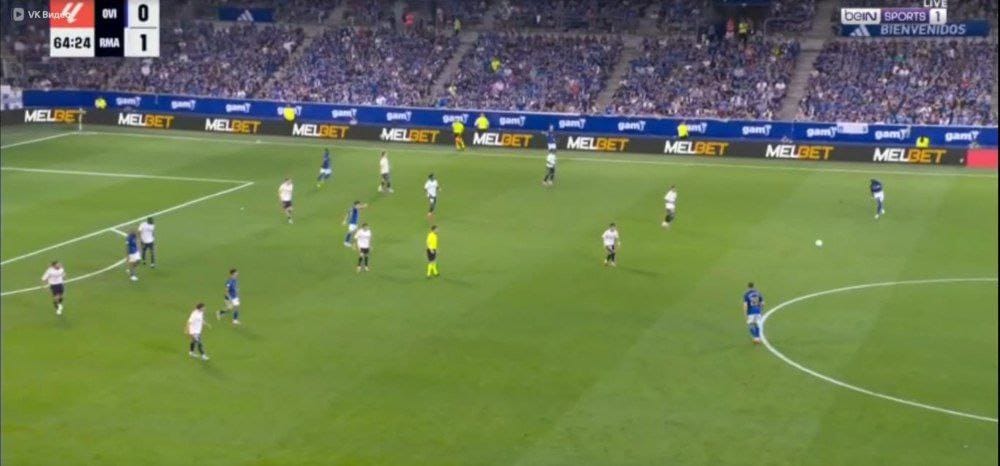A group of people on a football field

AI-generated content may be incorrect.