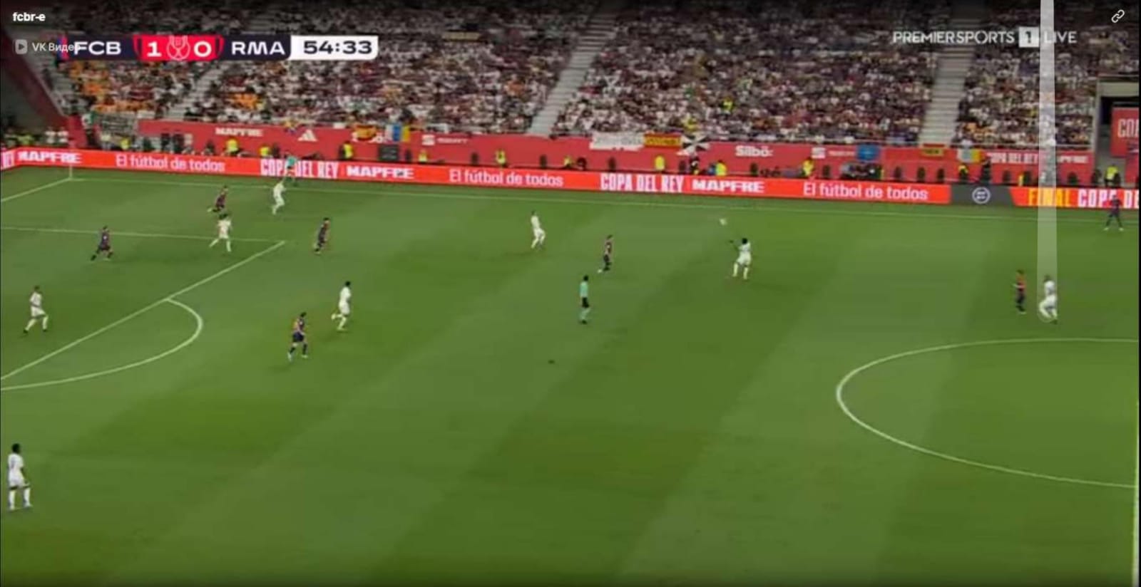 A group of people playing football

AI-generated content may be incorrect.