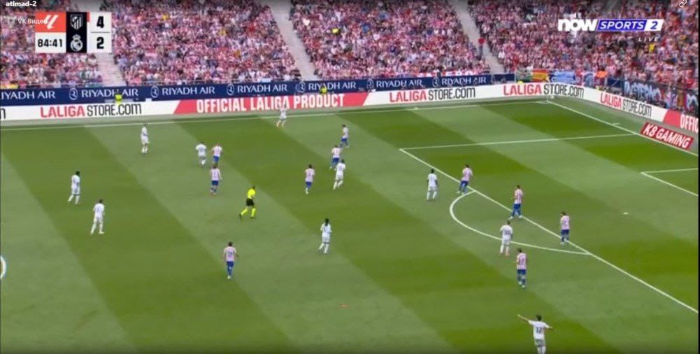 A group of people playing football

AI-generated content may be incorrect.