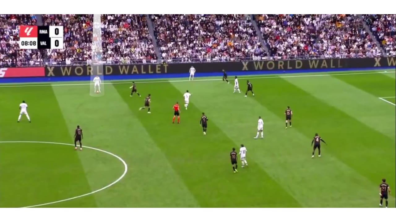 A group of people playing football

AI-generated content may be incorrect.