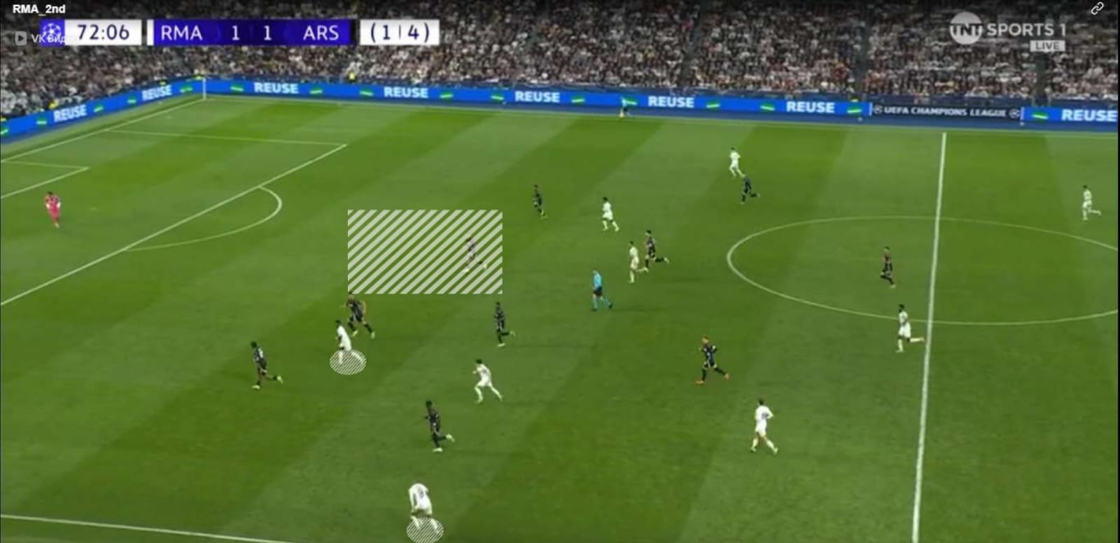 A football game on a field

AI-generated content may be incorrect.