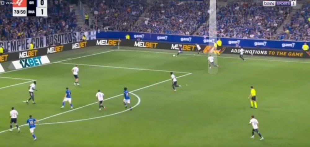 A group of people playing football

AI-generated content may be incorrect.