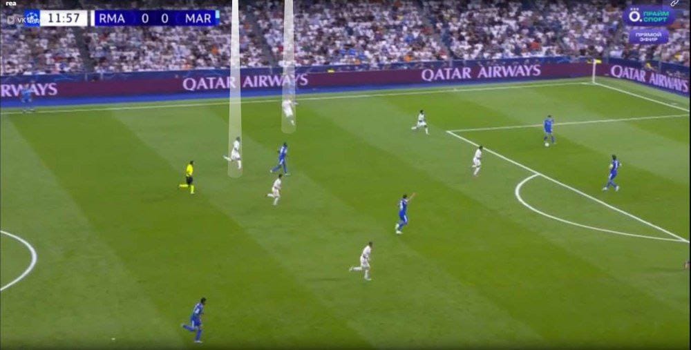 A group of people playing football

AI-generated content may be incorrect.